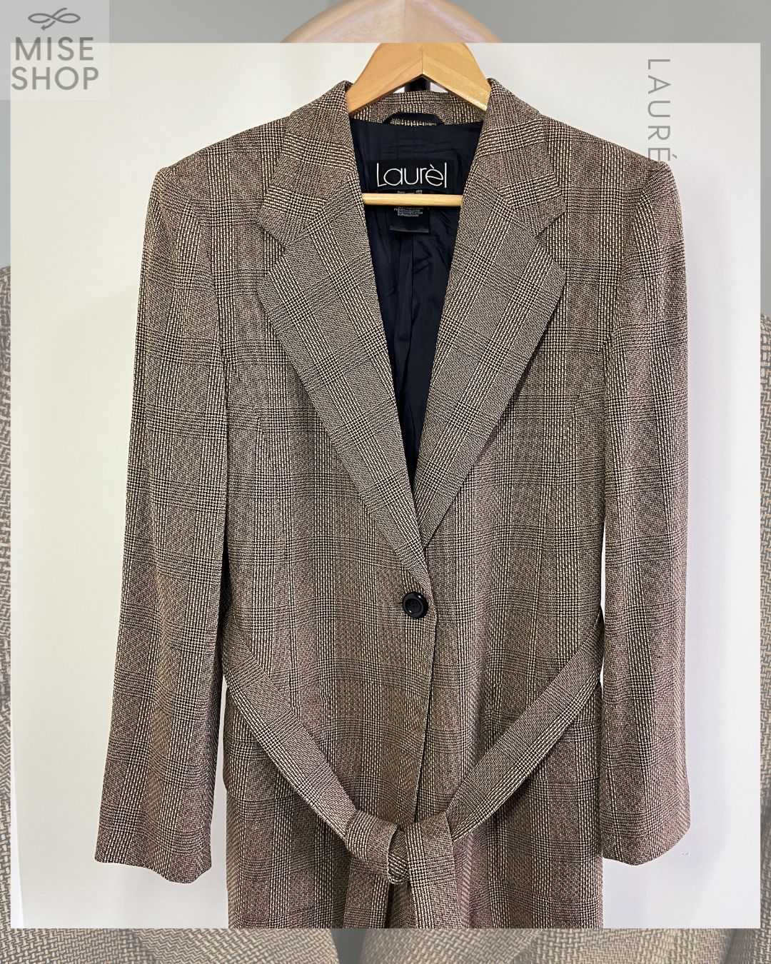 Blazer Laurél de Lana Premium (98%) con Cinturón - Imagen 3